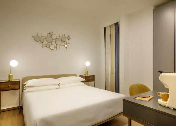 Santaluna 4* Rome