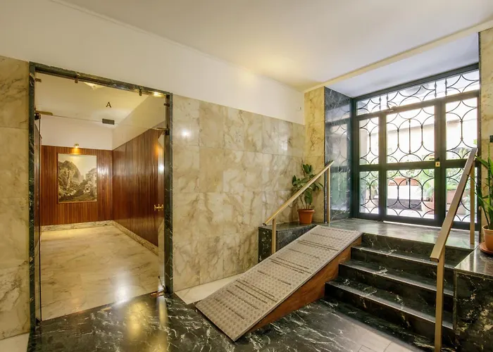Santaluna Guest house